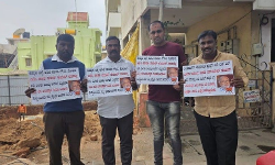 ಶಾಸಕ ಸುರೇಶ್ ಕುಮಾರ್ ಏಳು ತಿಂಗಳು ಹೇಳಿಕೆ ವಿವಾದ; ಶಾಸಕರ ಮನೆ ಮುಂದೆ ಕಾಂಗ್ರೆಸ್ ಪೋಸ್ಟರ್ ವಾರ್ ಶಾಸಕ ಸುರೇಶ್ ಕುಮಾರ್ ಏಳು ತಿಂಗಳು ಹೇಳಿಕೆ ವಿವಾದ; ಶಾಸಕರ ಮನೆ ಮುಂದೆ ಕಾಂಗ್ರೆಸ್ ಪೋಸ್ಟರ್ ವಾರ್