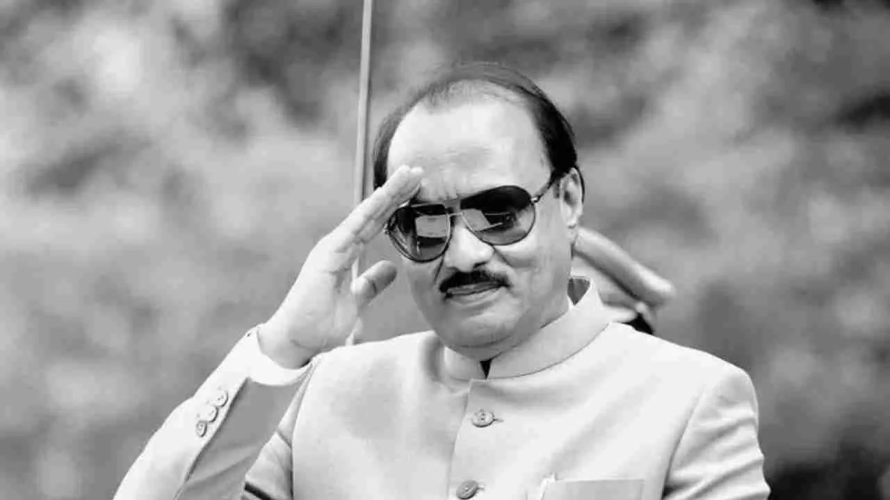 ಸಹಕಾರಿ ಕ್ಷೇತ್ರದಿಂದ ದಾಖಲೆಯ ಡಿಸಿಎಂ ಹುದ್ದೆ ; ಮಹಾರಾಷ್ಟ್ರ ರಾಜಕೀಯದ ಚಾಣಕ್ಯ ಅಜಿತ್ ಪವಾರ್ ಸಹಕಾರಿ ಕ್ಷೇತ್ರದಿಂದ ದಾಖಲೆಯ ಡಿಸಿಎಂ ಹುದ್ದೆ ; ಮಹಾರಾಷ್ಟ್ರ ರಾಜಕೀಯದ ಚಾಣಕ್ಯ ಅಜಿತ್ ಪವಾರ್