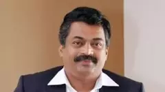 ಐಟಿ ದಾಳಿ ನಡೆಯುತ್ತಿರುವಾಗಲೇ ಕಾನ್ಫಿಡೆಂಟ್ ಗ್ರೂಪ್ ಮುಖ್ಯಸ್ಥ ಸಿ.ಜೆ. ರಾಯ್ ಗುಂಡು ಹಾರಿಸಿಕೊಂಡು ಆತ್ಮಹತ್ಯೆ