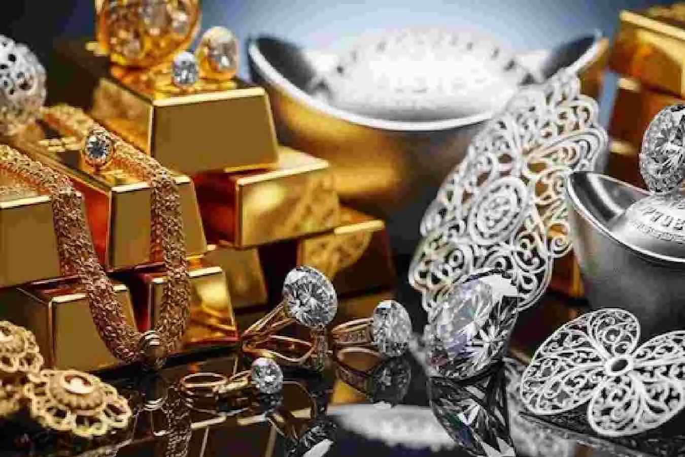 ಆಭರಣ ಪ್ರಿಯರಿಗೆ ಸಿಹಿಸುದ್ದಿ; ಚಿನ್ನ ಮತ್ತು ಬೆಳ್ಳಿ ಬೆಲೆಯಲ್ಲಿ ಭಾರಿ ಕುಸಿತ