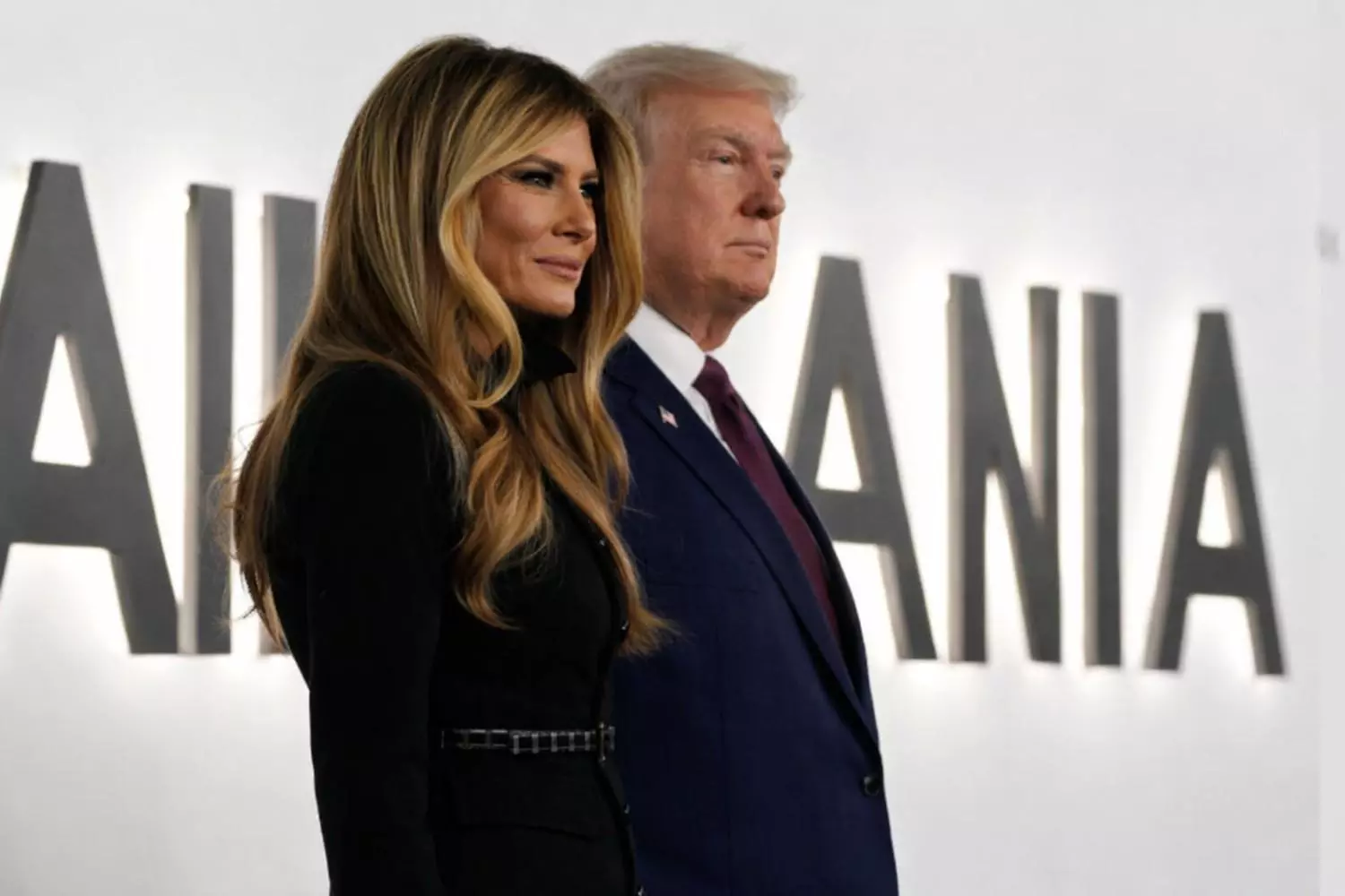 ಮಕಾಡೆ ಮಲಗಿದ ಮೆಲಾನಿಯಾ ಟ್ರಂಪ್ ಸಾಕ್ಷ್ಯಚಿತ್ರ: ಕೋಟಿ ಡಾಲರ್ ಸುರಿದು ಕೈಸುಟ್ಟುಕೊಂಡ ಅಮೆಜಾನ್ ಮಕಾಡೆ ಮಲಗಿದ ಮೆಲಾನಿಯಾ ಟ್ರಂಪ್ ಸಾಕ್ಷ್ಯಚಿತ್ರ: ಕೋಟಿ ಡಾಲರ್ ಸುರಿದು ಕೈಸುಟ್ಟುಕೊಂಡ ಅಮೆಜಾನ್