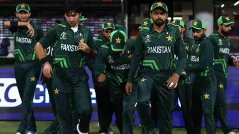 ಸರ್ಕಾರದ ಆದೇಶ ಪಾಲಿಸಿದರೆ ಶಿಕ್ಷೆ ನೀಡಲಾಗದು: ಪಾಕ್ಗೆ ಅಭಯ ನೀಡಿದ ಐಸಿಸಿ ಮಾಜಿ ಅಧ್ಯಕ್ಷ ಸರ್ಕಾರದ ಆದೇಶ ಪಾಲಿಸಿದರೆ ಶಿಕ್ಷೆ ನೀಡಲಾಗದು: ಪಾಕ್ಗೆ ಅಭಯ ನೀಡಿದ ಐಸಿಸಿ ಮಾಜಿ ಅಧ್ಯಕ್ಷ