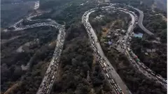 33 ಗಂಟೆಗಳ ನರಕಯಾತನೆ ಅಂತ್ಯ: ಮುಂಬೈ-ಪುಣೆ ಎಕ್ಸ್‌ಪ್ರೆಸ್‌ವೇನಲ್ಲಿ ಮತ್ತೆ ಸಂಚಾರ ಆರಂಭ!