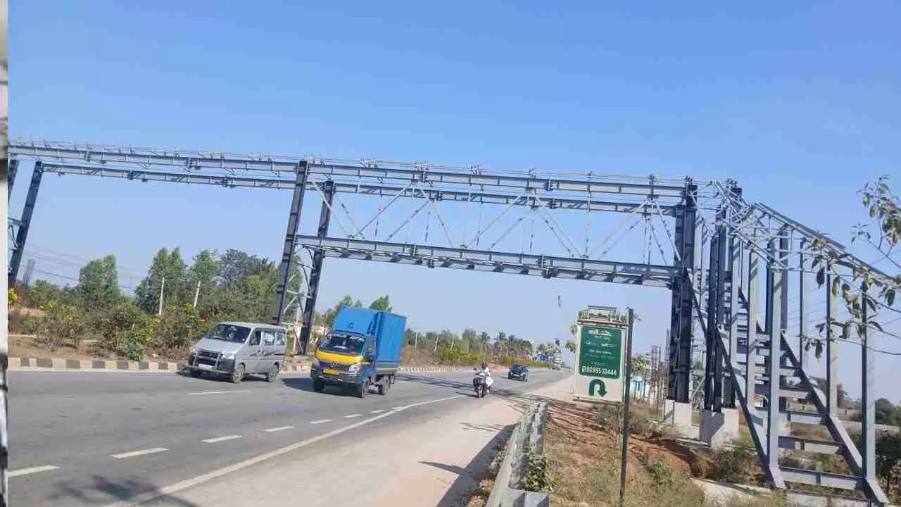 ದೇಶದಲ್ಲೇ ಮೊದಲು; ಬೆಂಗಳೂರು ಎಸ್​​ಟಿಆರ್​ಆರ್​ ಹೆದ್ದಾರಿಯಲ್ಲಿ ದ್ವಿಚಕ್ರ ವಾಹನಗಳಿಗಾಗಿಯೇ ಪ್ರತ್ಯೇಕ ಸ್ಟೀಲ್ ಬ್ರಿಡ್ಜ್