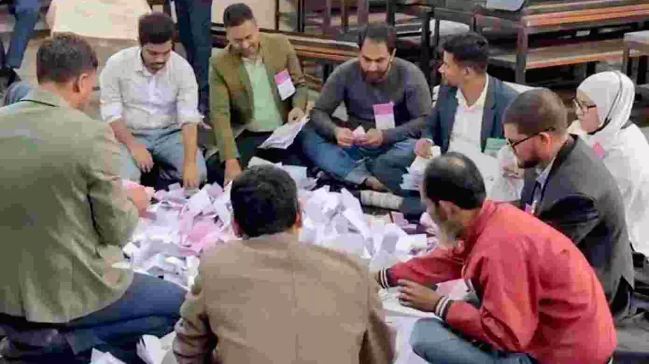 ಬಾಂಗ್ಲಾದೇಶ ಚುನಾವಣೆ: ಬಿಎನ್‌ಪಿ ಮುನ್ನಡೆ- ತಾರಿಕ್ ರೆಹಮಾನ್ ಮುಂದಿನ ಪ್ರಧಾನಿ?