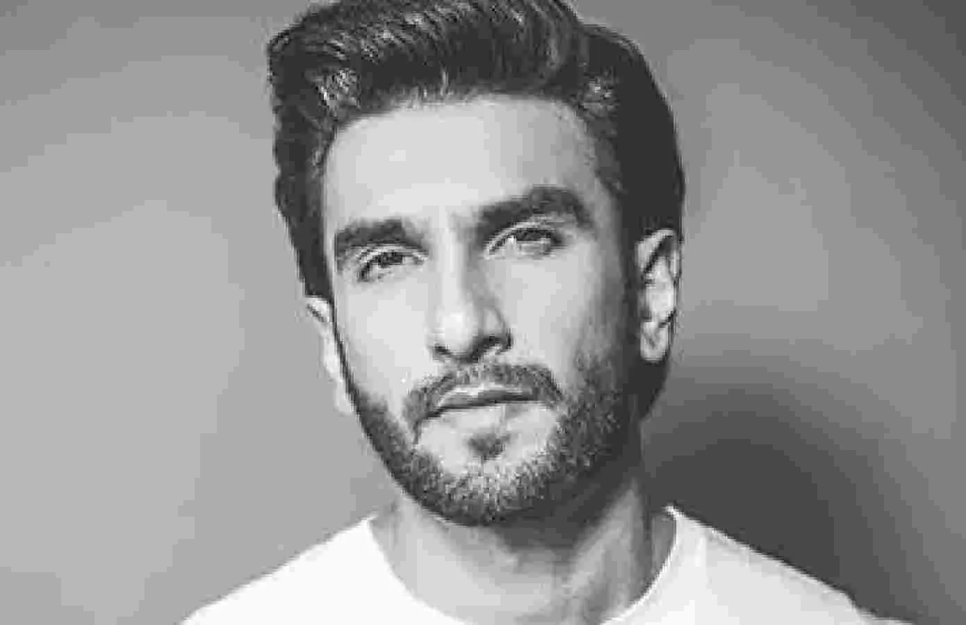 ರಣವೀರ್ ಸಿಂಗ್ಗೆ ಬಿಷ್ಣೋಯ್ ಗ್ಯಾಂಗ್ನಿಂದ ಮತ್ತೆ ಜೀವ ಬೆದರಿಕೆ ರಣವೀರ್ ಸಿಂಗ್ಗೆ ಬಿಷ್ಣೋಯ್ ಗ್ಯಾಂಗ್ನಿಂದ ಮತ್ತೆ ಜೀವ ಬೆದರಿಕೆ