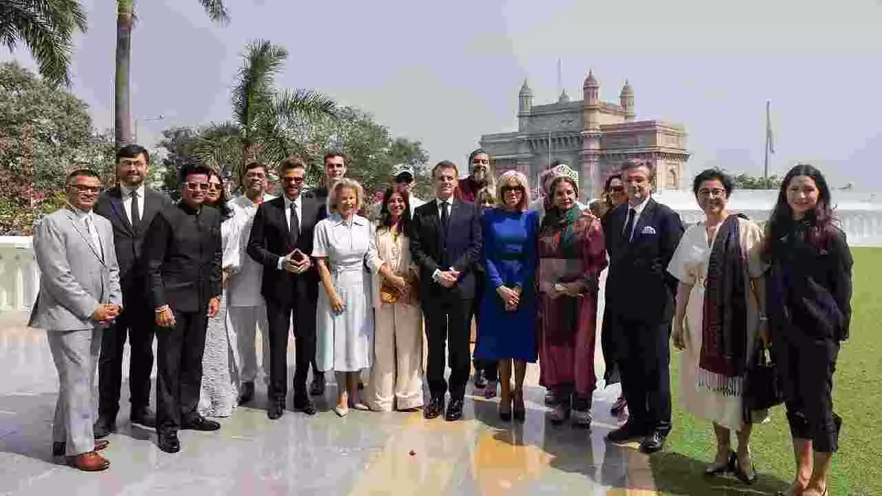 ಸಿನಿತಾರೆಯರ ಜೊತೆ ಫ್ರೆಂಚ್ ಅಧ್ಯಕ್ಷ ಎಮ್ಯಾನುಯೆಲ್ ಮ್ಯಾಕ್ರನ್ ಸಂವಾದ ಸಿನಿತಾರೆಯರ ಜೊತೆ ಫ್ರೆಂಚ್ ಅಧ್ಯಕ್ಷ ಎಮ್ಯಾನುಯೆಲ್ ಮ್ಯಾಕ್ರನ್ ಸಂವಾದ