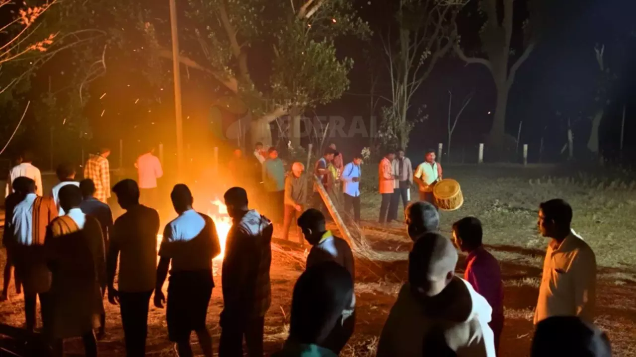 ಉಡುಪಿಯಲ್ಲಿ ಹಣಬು ಹೆಸರಿನಲ್ಲಿ ಕೊರಗರ ಶೋಷಣೆ; ನಿಷೇಧಿತ ಅಜಲು ಪದ್ಧತಿ ಮತ್ತೆ ಜಾರಿ?