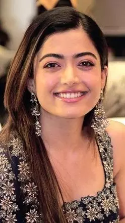 ವಿಜಯ್-ರಶ್ಮಿಕಾ ವಿವಾಹ| ರಶ್ಮಿಕಾ ಹಣೆಯ ಮೇಲಿನ ತಿಲಕ ಸಾಕ್ಷಿಯೇ? ವಿಜಯ್-ರಶ್ಮಿಕಾ ವಿವಾಹ| ರಶ್ಮಿಕಾ ಹಣೆಯ ಮೇಲಿನ ತಿಲಕ ಸಾಕ್ಷಿಯೇ?