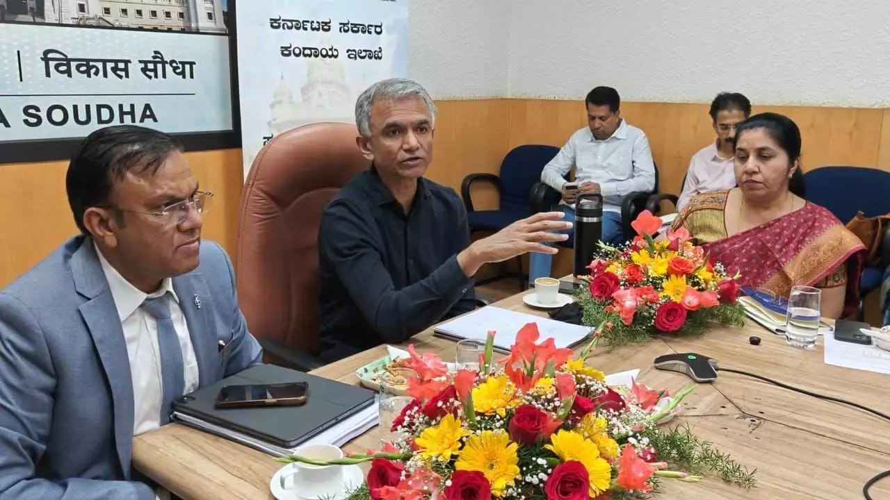 Revenue department: ಖಾತೆ ಬದಲಾವಣೆ ಇನ್ಮುಂದೆ ಸರಳ: ಸ್ವಯಂಚಾಲಿತ ಮ್ಯುಟೇಶನ್ ವ್ಯವಸ್ಥೆ ಜಾರಿ Revenue department: ಖಾತೆ ಬದಲಾವಣೆ ಇನ್ಮುಂದೆ ಸರಳ: ಸ್ವಯಂಚಾಲಿತ ಮ್ಯುಟೇಶನ್ ವ್ಯವಸ್ಥೆ ಜಾರಿ