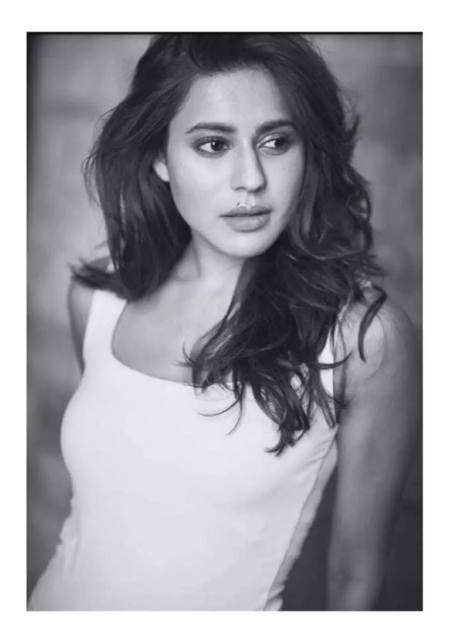 Ranya Rao Gold Smuggling Case| ಅಕ್ರಮ ಚಿನ್ನ ಸಾಗಣೆ: ವಿಮಾನ ನಿಲ್ದಾಣದ ಗ್ರೀನ್ ಚಾನೆಲ್ ಅಸ್ತ್ರವಾಗಿಸಿದ ರನ್ಯಾ ರಾವ್! Ranya Rao Gold Smuggling Case| ಅಕ್ರಮ ಚಿನ್ನ ಸಾಗಣೆ: ವಿಮಾನ ನಿಲ್ದಾಣದ ಗ್ರೀನ್ ಚಾನೆಲ್ ಅಸ್ತ್ರವಾಗಿಸಿದ ರನ್ಯಾ ರಾವ್!