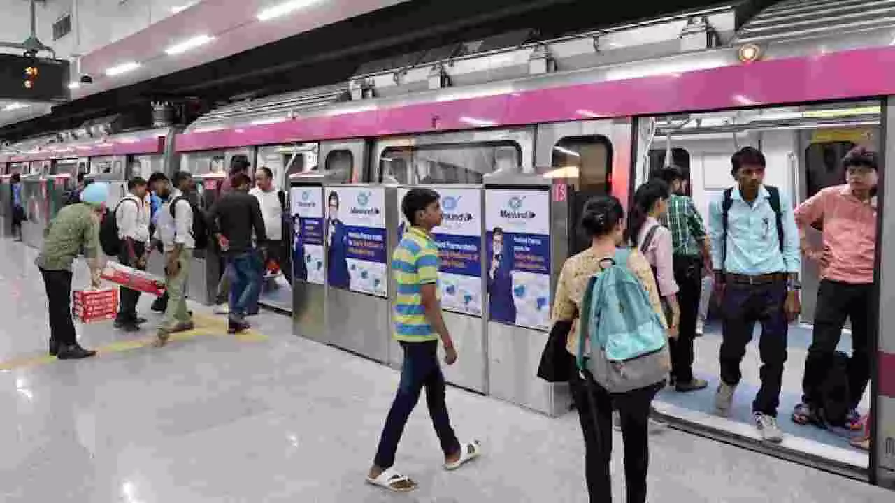 Namma Metro| ಮೆಟ್ರೋ ಪ್ರಯಾಣಿಕರೇ ಗಮನಿಸಿ: ಈ ಭಾನುವಾರ ಮುಂಜಾನೆ 5 ಗಂಟೆಯಿಂದಲೇ ರೈಲು ಸಂಚಾರ ಆರಂಭ! Namma Metro| ಮೆಟ್ರೋ ಪ್ರಯಾಣಿಕರೇ ಗಮನಿಸಿ: ಈ ಭಾನುವಾರ ಮುಂಜಾನೆ 5 ಗಂಟೆಯಿಂದಲೇ ರೈಲು ಸಂಚಾರ ಆರಂಭ!