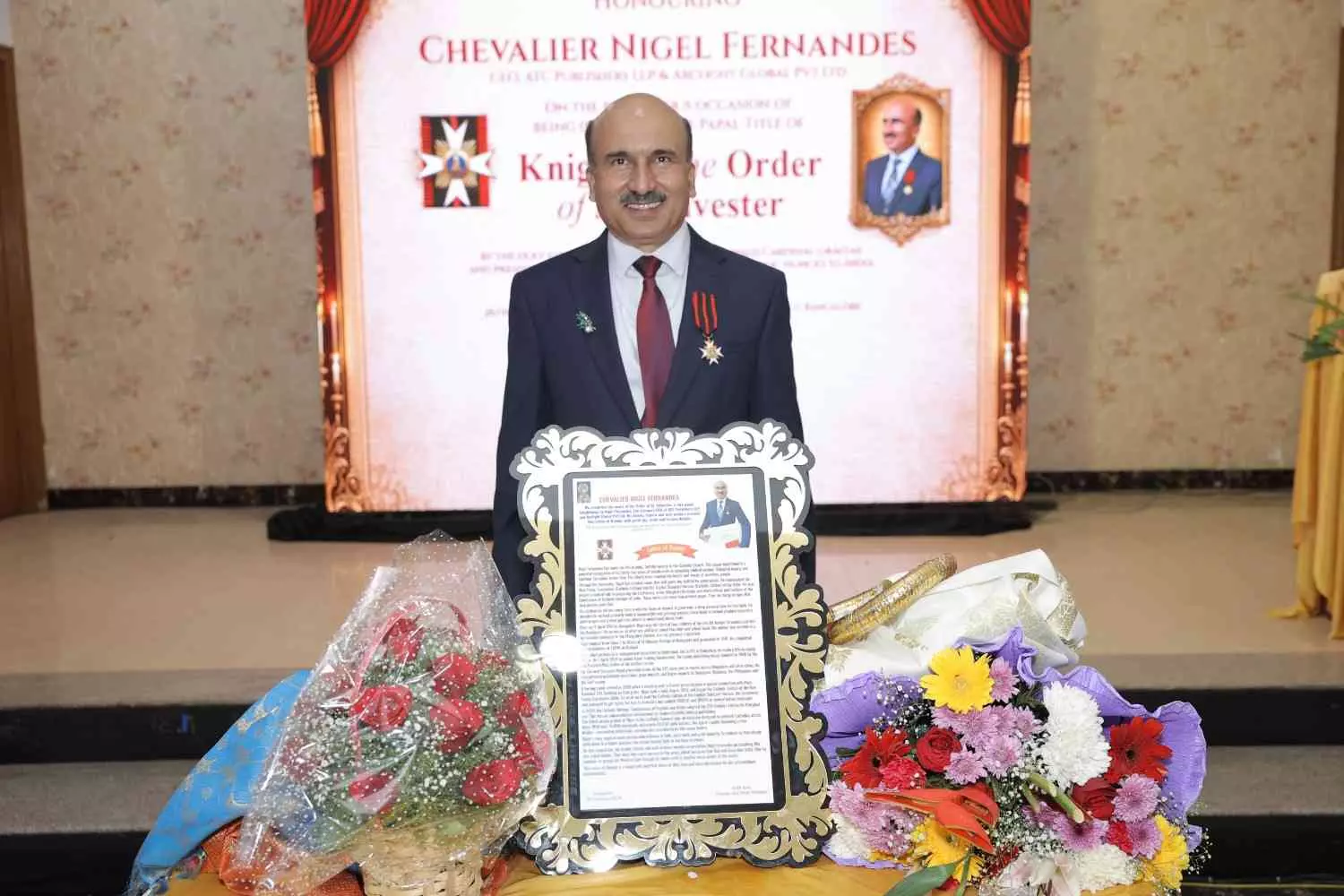 ಬೆಂಗಳೂರಿನ ನೈಜೆಲ್ ಫರ್ನಾಂಡಿಸ್ಗೆ ಪೋಪ್ರಿಂದ ಪ್ರತಿಷ್ಠಿತ ‘ಷೆವಾಲಿಯರ್’ ಪಾಪಲ್ ನೈಟ್ಹುಡ್ ಗೌರವ ಬೆಂಗಳೂರಿನ ನೈಜೆಲ್ ಫರ್ನಾಂಡಿಸ್ಗೆ ಪೋಪ್ರಿಂದ ಪ್ರತಿಷ್ಠಿತ ‘ಷೆವಾಲಿಯರ್’ ಪಾಪಲ್ ನೈಟ್ಹುಡ್ ಗೌರವ