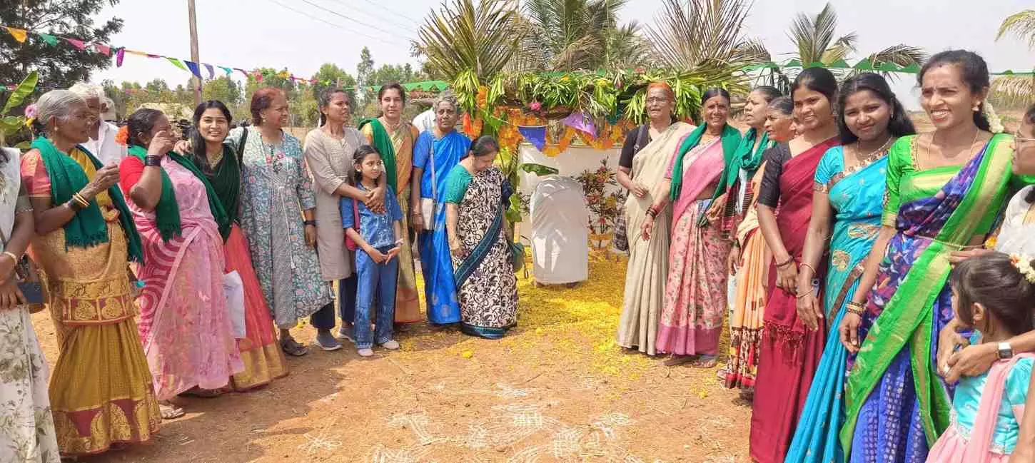 ಭೂಸ್ವಾಧೀನದ ವಿರುದ್ಧ ರೈತರ ಗೆಲುವು; ಹೋರಾಟಕ್ಕೆ ಮಿಡಿದ ಒಡನಾಡಿಗಳಿಗೆ ಗೌರವ ಸಮರ್ಪಣೆ ಭೂಸ್ವಾಧೀನದ ವಿರುದ್ಧ ರೈತರ ಗೆಲುವು; ಹೋರಾಟಕ್ಕೆ ಮಿಡಿದ ಒಡನಾಡಿಗಳಿಗೆ ಗೌರವ ಸಮರ್ಪಣೆ