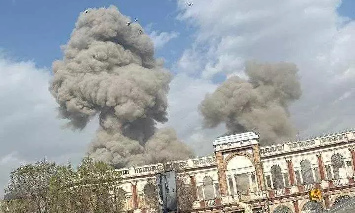 Iran Air strike|ಇರಾನ್ ಮೇಲೆ ಇಸ್ರೇಲ್-ಅಮೆರಿಕ ಜಂಟಿ ದಾಳಿ; ಭಾರತೀಯರ ಪರದಾಟ Iran Air strike|ಇರಾನ್ ಮೇಲೆ ಇಸ್ರೇಲ್-ಅಮೆರಿಕ ಜಂಟಿ ದಾಳಿ; ಭಾರತೀಯರ ಪರದಾಟ