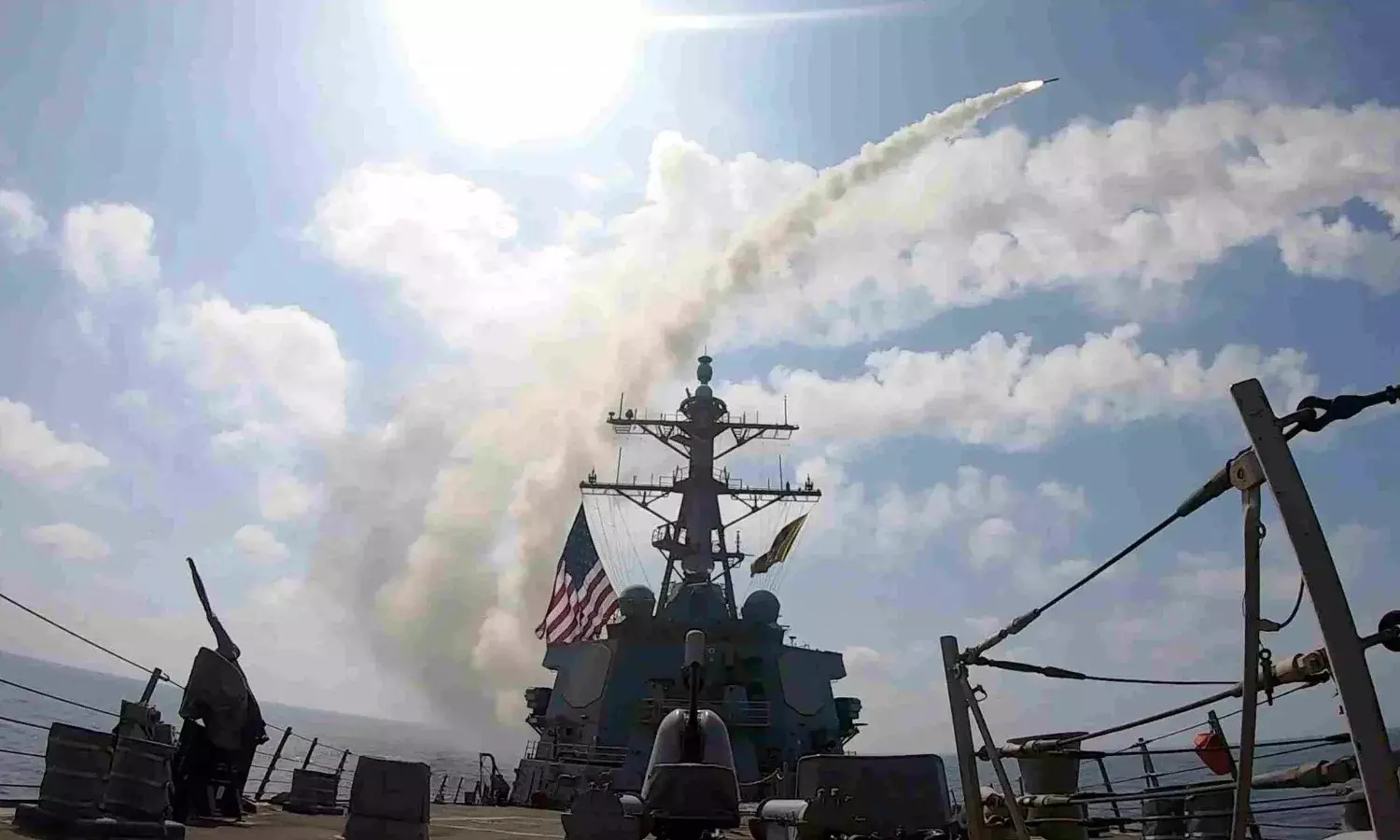 ಇರಾನ್ ಮಹಾಕದನ: ಜಾಗತಿಕ ವ್ಯವಸ್ಥೆಯನ್ನೇ ಅಣಕವಾಡಿದ ಅಮೆರಿಕ-ಇಸ್ರೇಲ್ ಜುಗಲ್ಬಂದಿ ಅಟ್ಟಹಾಸ ಇರಾನ್ ಮಹಾಕದನ: ಜಾಗತಿಕ ವ್ಯವಸ್ಥೆಯನ್ನೇ ಅಣಕವಾಡಿದ ಅಮೆರಿಕ-ಇಸ್ರೇಲ್ ಜುಗಲ್ಬಂದಿ ಅಟ್ಟಹಾಸ