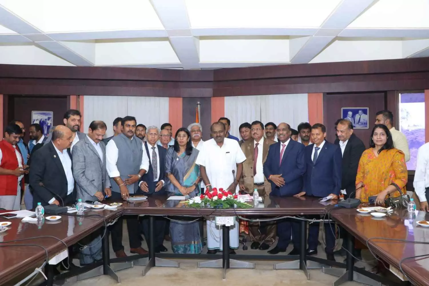 ಮಂಡ್ಯದಲ್ಲಿ ARAI ಪರೀಕ್ಷಾ ಕೇಂದ್ರ; ಇವಿ ಕ್ಷೇತ್ರದಲ್ಲಿ ಕೌಶಲ್ಯಾಭಿವೃದ್ಧಿಗೂ ಕೇಂದ್ರದ ಉತ್ತೇಜನ ಮಂಡ್ಯದಲ್ಲಿ ARAI ಪರೀಕ್ಷಾ ಕೇಂದ್ರ; ಇವಿ ಕ್ಷೇತ್ರದಲ್ಲಿ ಕೌಶಲ್ಯಾಭಿವೃದ್ಧಿಗೂ ಕೇಂದ್ರದ ಉತ್ತೇಜನ