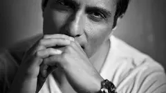 ದುಬೈನಲ್ಲಿ ಸಿಲುಕಿರುವ ಪ್ರವಾಸಿಗರಿಗೆ ನೆರವು ನೀಡಲು ಮುಂದಾದ ಸೋನು ಸೂದ್