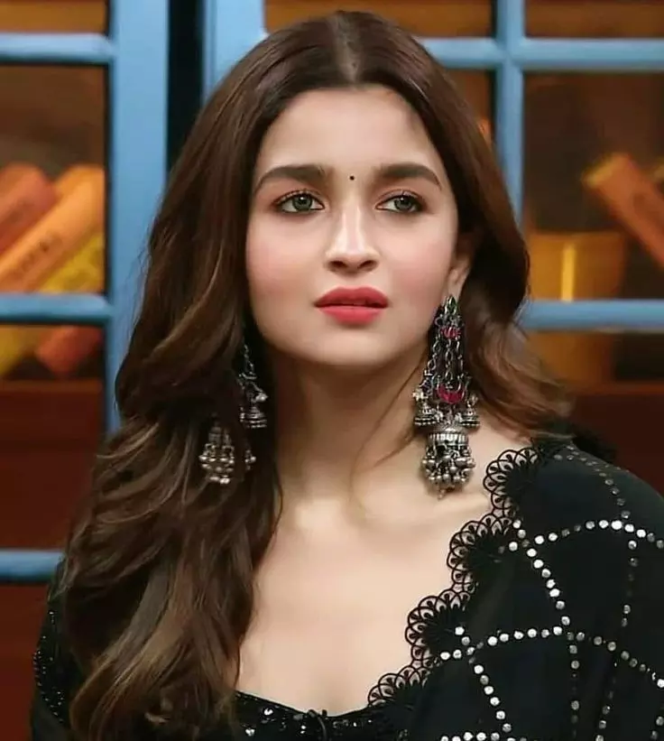 ಅಲಿಯಾ ಭಟ್ ನಟನೆಯ ಆಲ್ಫಾ ಸಿನಿಮಾದ ಫಸ್ಟ್ ಲುಕ್ ಅಲಿಯಾ ಭಟ್ ನಟನೆಯ ಆಲ್ಫಾ ಸಿನಿಮಾದ ಫಸ್ಟ್ ಲುಕ್