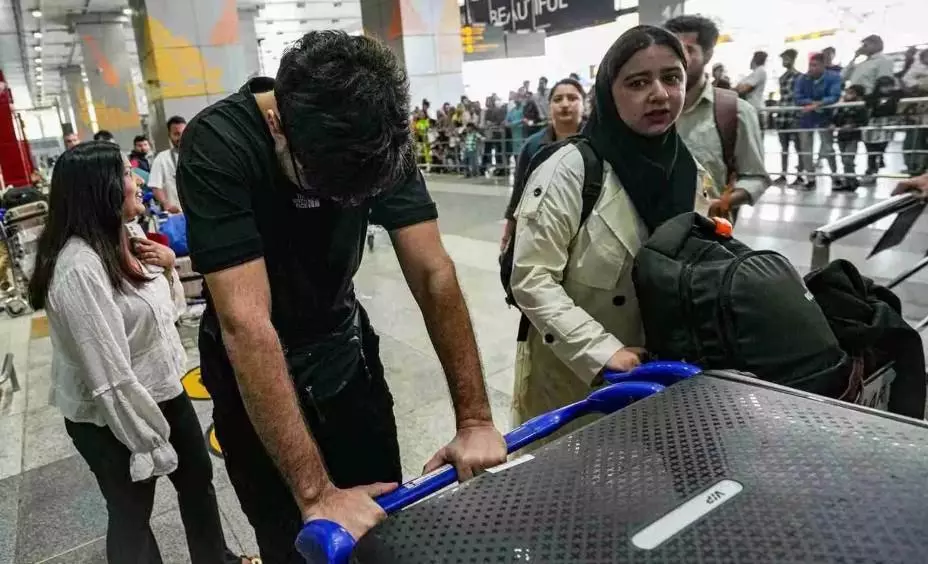 Todays live news Mar 15th: ಖಾರ್ಗ್ ದ್ವೀಪದ ಮೇಲೆ ಅಮೆರಿಕ ದಾಳಿ; ಇರಾನ್- ಯುಎಇ ಮಧ್ಯೆ ವಾಗ್ವಾದ, ನೆತನ್ಯಾಹುಗೆ ಬೆದರಿಕೆ Todays live news Mar 15th: ಖಾರ್ಗ್ ದ್ವೀಪದ ಮೇಲೆ ಅಮೆರಿಕ ದಾಳಿ; ಇರಾನ್- ಯುಎಇ ಮಧ್ಯೆ ವಾಗ್ವಾದ, ನೆತನ್ಯಾಹುಗೆ ಬೆದರಿಕೆ