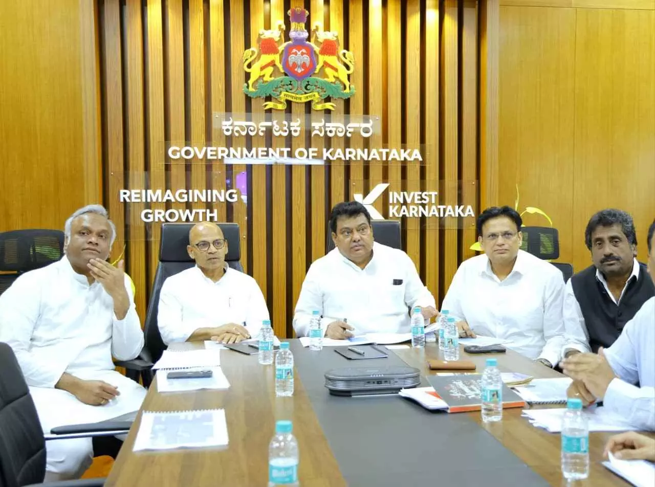 ಬೀದರ್-ಕಲಬುರಗಿ ವಿಮಾನ ಸೇವೆ ಪುನರಾರಂಭಕ್ಕೆ ಮಹತ್ವದ ಸಭೆ : ಪ್ರಸ್ತಾವನೆ ಸಲ್ಲಿಕೆಗೆ ಸೂಚನೆ ಬೀದರ್-ಕಲಬುರಗಿ ವಿಮಾನ ಸೇವೆ ಪುನರಾರಂಭಕ್ಕೆ ಮಹತ್ವದ ಸಭೆ : ಪ್ರಸ್ತಾವನೆ ಸಲ್ಲಿಕೆಗೆ ಸೂಚನೆ