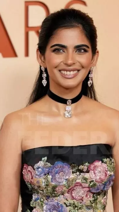 Oscar Award 2026| ಪ್ರಿಯಾಂಕಾ, ಇಶಾ ಅಂಬಾನಿ ಸೇರಿ ರೆಡ್ ಕಾರ್ಪೆಟ್ ಮೇಲೆ ಮಿಂಚಿದ ಚೆಲುವೆಯರು Oscar Award 2026| ಪ್ರಿಯಾಂಕಾ, ಇಶಾ ಅಂಬಾನಿ ಸೇರಿ ರೆಡ್ ಕಾರ್ಪೆಟ್ ಮೇಲೆ ಮಿಂಚಿದ ಚೆಲುವೆಯರು