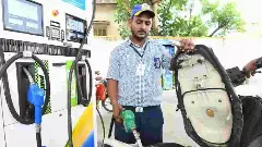 Petrol Diesel Price Hike| ಪ್ರೀಮಿಯಂ ಪೆಟ್ರೋಲ್ ಮತ್ತು ಇಂಡಸ್ಟ್ರಿಯಲ್ ಡೀಸೆಲ್ ದರ ಹೆಚ್ಚಳ
