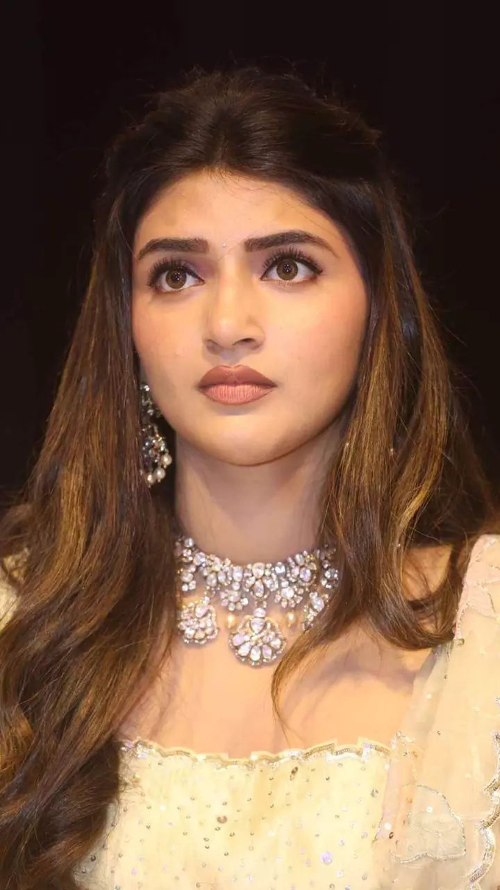 ಟ್ರೋಲ್‌ಗಳಿಗೆ ಹೆದರಿ ಚಿತ್ರರಂಗ ತೊರೆಯಲು ನಿರ್ಧರಿಸಿದ್ದರೇ ನಟಿ ಶ್ರೀಲೀಲಾ?