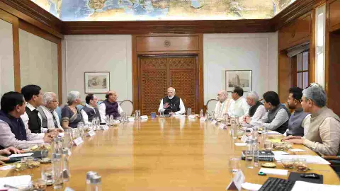 ಪಶ್ಚಿಮ ಏಷ್ಯಾ ಬಿಕ್ಕಟ್ಟು: ತೈಲ, ಅನಿಲ ಮತ್ತು ರಸಗೊಬ್ಬರ ಲಭ್ಯತೆ ಕುರಿತು ಪ್ರಧಾನಿ ಮೋದಿ ಉನ್ನತ ಮಟ್ಟದ ಸಭೆ