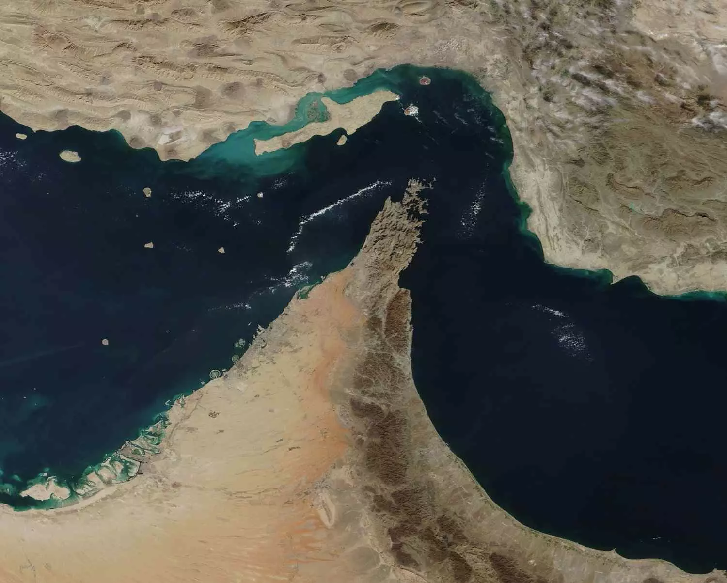 Hormuz Strait|ಹಾರ್ಮುಜ್ ಜಲಸಂಧಿ ಸಂಘರ್ಷ; ಭಾರತಕ್ಕೆ ನಿರಾಳ ತಂದ ಇರಾನ್ ನಿರ್ಧಾರ Hormuz Strait|ಹಾರ್ಮುಜ್ ಜಲಸಂಧಿ ಸಂಘರ್ಷ; ಭಾರತಕ್ಕೆ ನಿರಾಳ ತಂದ ಇರಾನ್ ನಿರ್ಧಾರ