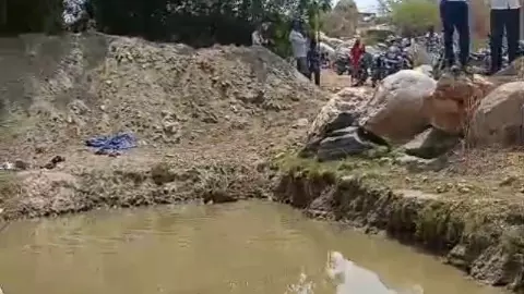 ಮೃತ್ಯುಕೂಪ ಕೃಷಿ ಹೊಂಡಗಳು; ಯಾದಗಿರಿಯಲ್ಲಿ ನಾಲ್ವರು ಮಕ್ಕಳ ಜಲಸಮಾಧಿ ಮೃತ್ಯುಕೂಪ ಕೃಷಿ ಹೊಂಡಗಳು; ಯಾದಗಿರಿಯಲ್ಲಿ ನಾಲ್ವರು ಮಕ್ಕಳ ಜಲಸಮಾಧಿ