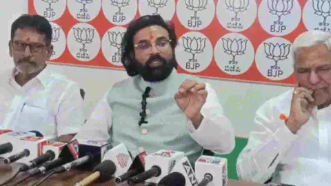 ಯತ್ನಾಳ್ ಈಗಲೂ ನಮ್ಮ ನಾಯಕರೇ, ಅವರೊಂದಿಗೆ ಕೆಲಸ ಮಾಡಲು ಸಿದ್ಧ: ಬಿ. ಶ್ರೀರಾಮುಲು ಯತ್ನಾಳ್ ಈಗಲೂ ನಮ್ಮ ನಾಯಕರೇ, ಅವರೊಂದಿಗೆ ಕೆಲಸ ಮಾಡಲು ಸಿದ್ಧ: ಬಿ. ಶ್ರೀರಾಮುಲು