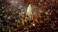 ಬೆಂಗಳೂರು ಕರಗ 2026| ಲಕ್ಷಾಂತರ ಭಕ್ತರ ಸಮ್ಮುಖದಲ್ಲಿ ದ್ರೌಪದಿ ದೇವಿಯ ಭವ್ಯ ಹೂವಿನ ಕರಗ ಮಹೋತ್ಸವ!