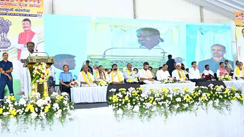 ಅಭಿವೃದ್ಧಿ ವಿಷಯದಲ್ಲಿ ರಾಜಕೀಯ ಮಾಡಲ್ಲ; ಸಚಿವ ಎಚ್.ಡಿ. ಕುಮಾರಸ್ವಾಮಿ ಭರವಸೆ ಅಭಿವೃದ್ಧಿ ವಿಷಯದಲ್ಲಿ ರಾಜಕೀಯ ಮಾಡಲ್ಲ; ಸಚಿವ ಎಚ್.ಡಿ. ಕುಮಾರಸ್ವಾಮಿ ಭರವಸೆ