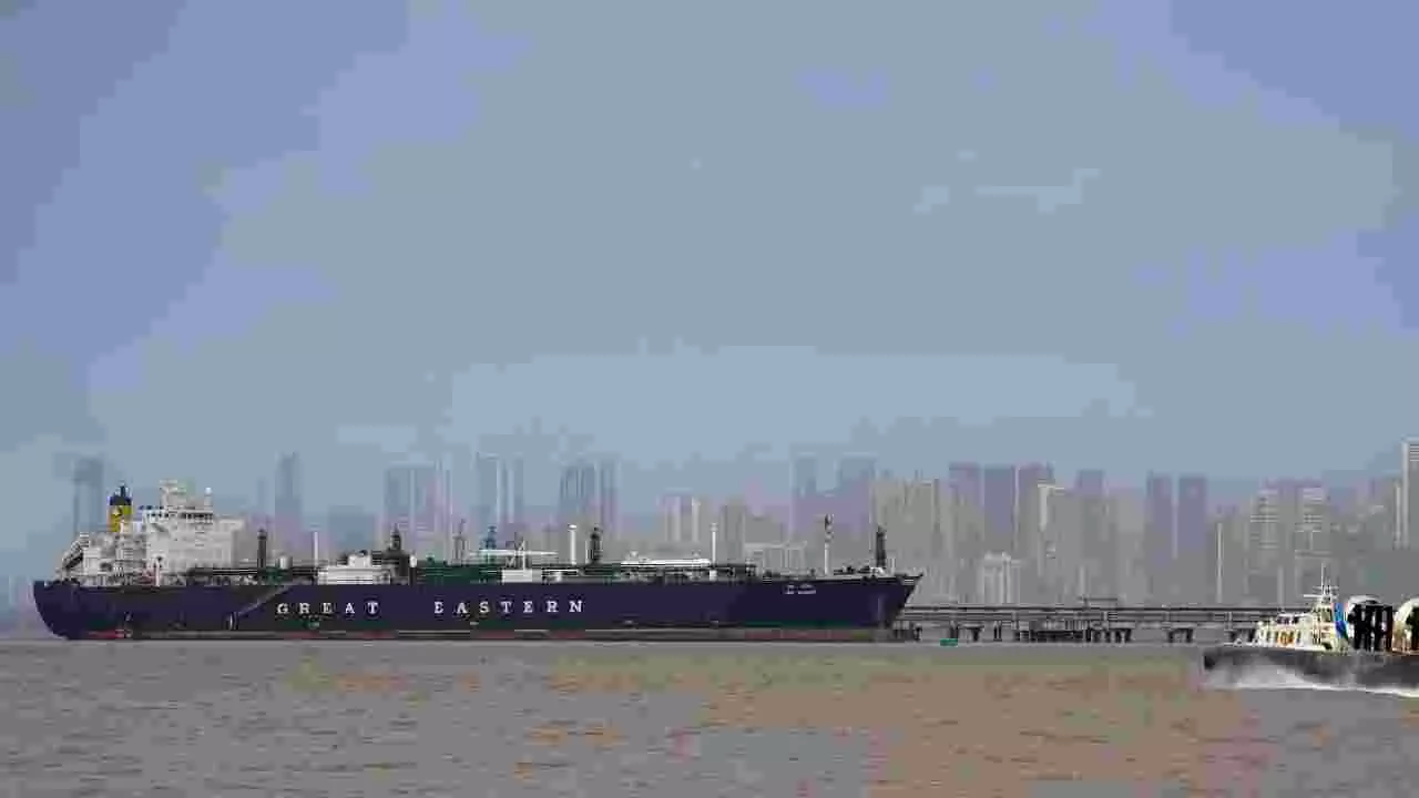 Iran War| ಇರಾನ್‌ನಿಂದ ಭಾರತದ ಹಡಗುಗಳಿಗೆ ಗ್ರೀನ್ ಸಿಗ್ನಲ್; ಹಾರ್ಮುಜ್ ಜಲಸಂಧಿ ದಾಟಿದ 8 ನೌಕೆಗಳು