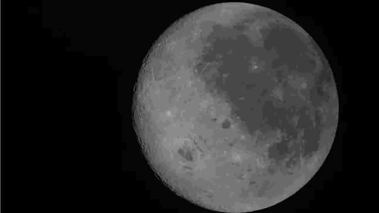 Artemis II NASA| ಚಂದ್ರನ ಮತ್ತೊಂದು ಪಾರ್ಶ್ವದ ದೃಶ್ಯ ಸೆರೆ! ನಾಸಾ ಗಗನಯಾತ್ರಿಗಳ ಹೊಸ ದಾಖಲೆ Artemis II NASA| ಚಂದ್ರನ ಮತ್ತೊಂದು ಪಾರ್ಶ್ವದ ದೃಶ್ಯ ಸೆರೆ! ನಾಸಾ ಗಗನಯಾತ್ರಿಗಳ ಹೊಸ ದಾಖಲೆ