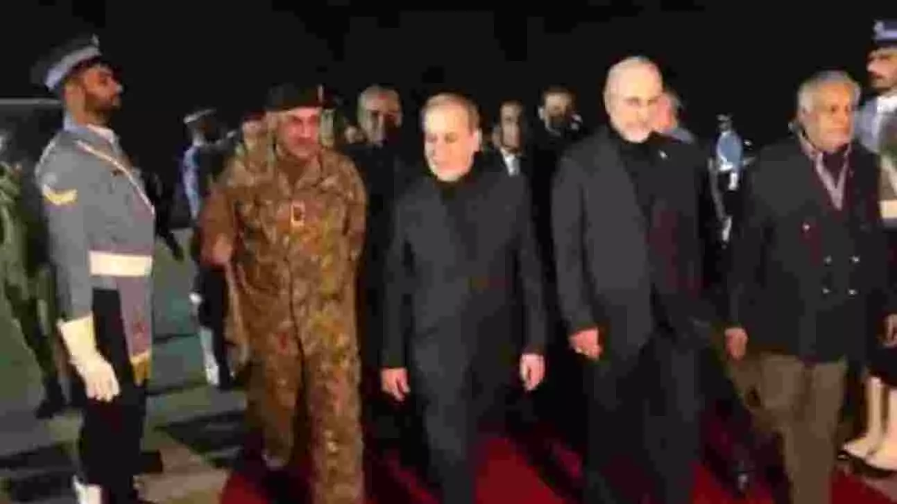 US-Iran Peace Talks| ದಶಕಗಳ ದ್ವೇಷಕ್ಕೆ ಅಂತ್ಯ ಹಾಡುತ್ತಾ ಇರಾನ್-ಅಮೆರಿಕ? ಪಾಕಿಸ್ತಾನದಲ್ಲಿ ಇಂದಿನಿಂದ ಹೈವೋಲ್ಟೇಜ್ ಶಾಂತಿ ಮಾತುಕತೆ! US-Iran Peace Talks| ದಶಕಗಳ ದ್ವೇಷಕ್ಕೆ ಅಂತ್ಯ ಹಾಡುತ್ತಾ ಇರಾನ್-ಅಮೆರಿಕ? ಪಾಕಿಸ್ತಾನದಲ್ಲಿ ಇಂದಿನಿಂದ ಹೈವೋಲ್ಟೇಜ್ ಶಾಂತಿ ಮಾತುಕತೆ!