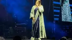 ಆಶಾ ಭೋಸ್ಲೆ ಅಸ್ತಂಗತ| ಲಂಡನ್ ಕನ್ಸರ್ಟ್ನಲ್ಲಿ ಶ್ರೇಯಾ ಘೋಷಾಲ್ ಭಾವುಕ ನಮನ ಆಶಾ ಭೋಸ್ಲೆ ಅಸ್ತಂಗತ| ಲಂಡನ್ ಕನ್ಸರ್ಟ್ನಲ್ಲಿ ಶ್ರೇಯಾ ಘೋಷಾಲ್ ಭಾವುಕ ನಮನ