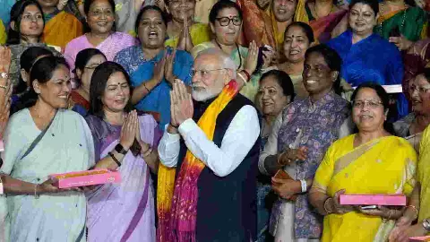 PM Narendra Modi| 2029ರ ವೇಳೆಗೆ ಮಹಿಳಾ ಮೀಸಲಾತಿ ಕಾಯ್ದೆ ಜಾರಿ ಶತಸಿದ್ಧ: ಪ್ರಧಾನಿ ಮೋದಿ ಘೋಷಣೆ PM Narendra Modi| 2029ರ ವೇಳೆಗೆ ಮಹಿಳಾ ಮೀಸಲಾತಿ ಕಾಯ್ದೆ ಜಾರಿ ಶತಸಿದ್ಧ: ಪ್ರಧಾನಿ ಮೋದಿ ಘೋಷಣೆ