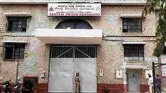 Parappana Agrahara Jail | ಕೈದಿಗಳ ಅಟ್ಟಹಾಸ: ತಪಾಸಣೆಗೆ ಹೋದ ಜೈಲಾಧಿಕಾರಿಗಳ ಮೇಲೆ ಹಲ್ಲೆ, ಲಘು ಲಾಠಿ ಪ್ರಹಾರ!