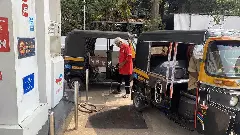 Auto LPG Shortage| ವಾಣಿಜ್ಯ ಬಳಕೆ ಸಿಲಿಂಡರ್‌ಗೆ ಆಟೋ ಎಲ್‌ಪಿಜಿ ಫಿಲ್ಲಿಂಗ್ ದಂಧೆ;  ಹಾಕಿಲ್ಲ ಕಡಿವಾಣ