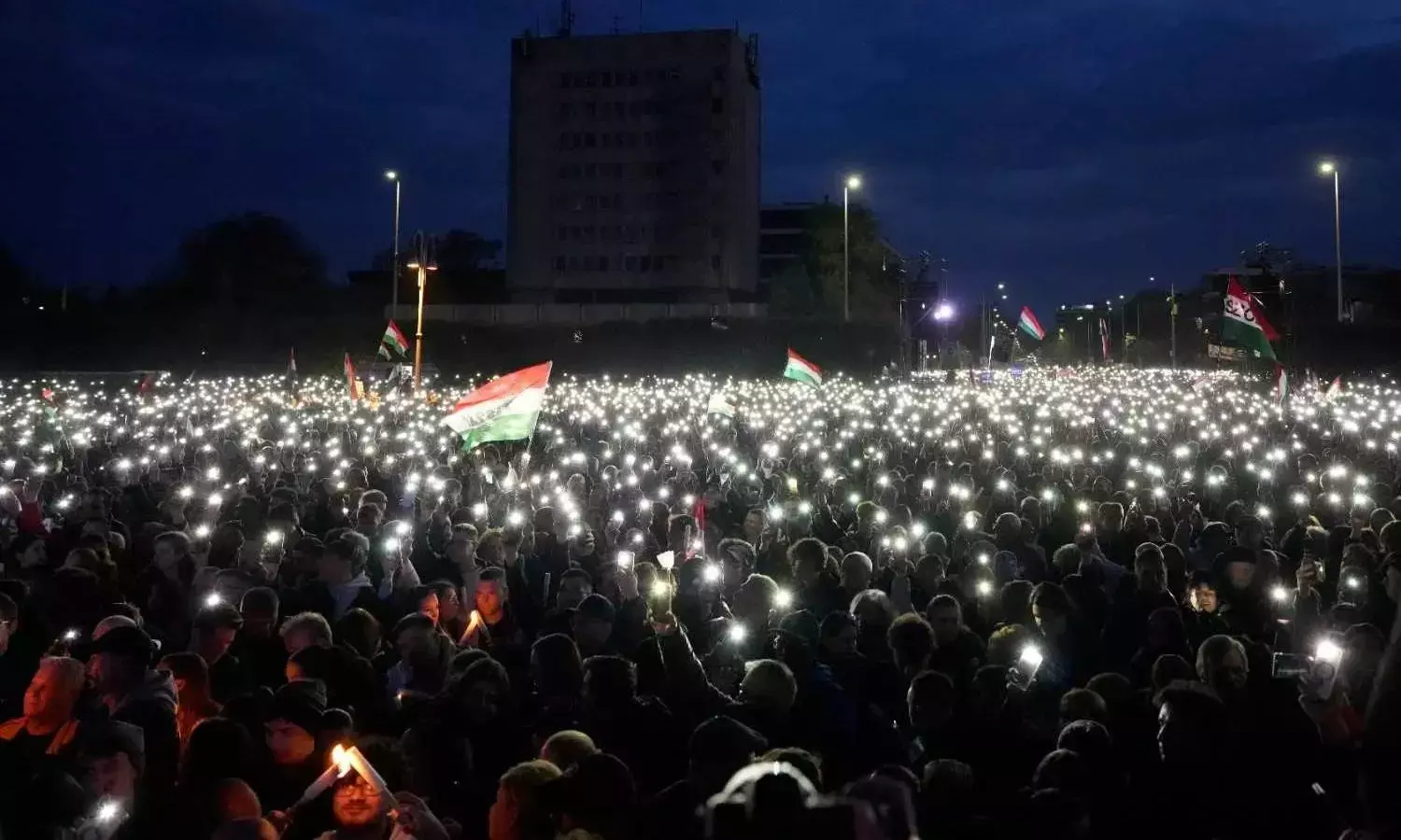 ದಂಗೆ ಇಲ್ಲದೆಯೂ ಸರ್ವಾಧಿಕಾರ ಅಂತ್ಯ ಕಂಡೀತು: ಹಂಗೇರಿಯ ವಿಕ್ಟರ್ ಪತನ ಕಲಿಸಿದ ಪಾಠಗಳು