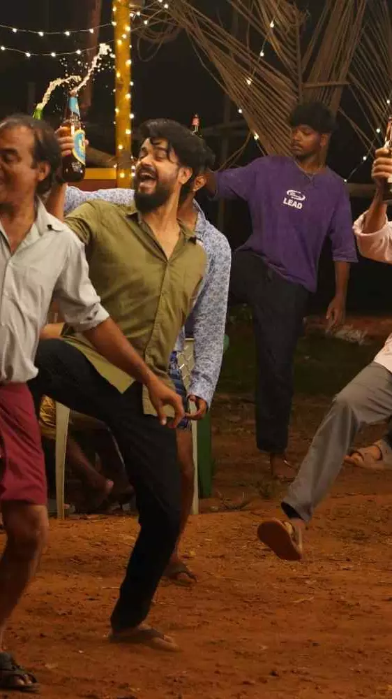 ತುಳುವಿನಲ್ಲಿ ಹೊಸತನದ ಸಿನಿಮಾ 90ಎಮ್ಎಲ್ -ಬಲೇ ಕುಲ್ಲುಗ!