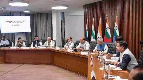 ಪಶ್ಚಿಮ ಏಷ್ಯಾದಲ್ಲಿ ಅಸ್ಥಿರತೆ: ಎಂತಹದ್ದೇ ಪರಿಸ್ಥಿತಿಗೂ ಭಾರತ ಸಿದ್ಧವಾಗಿರಬೇಕು;  ರಾಜನಾಥ್ ಸಿಂಗ್