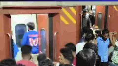 Delivery in Train | ಚಲಿಸುವ ರೈಲಿನಲ್ಲಿ ಗರ್ಭಿಣಿಗೆ ಯಶಸ್ವಿ ಹೆರಿಗೆ, ತಾಯಿ-ಮಗು ಕ್ಷೇಮ!