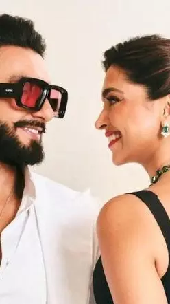 ಸೆಕೆಂಡ್‌ ಪ್ರೆಗ್ನೆನ್ಸಿ ಘೋಷಣೆ ಬೆನ್ನಲ್ಲೇ ಏರ್‌ಪೋರ್ಟ್‌ನಲ್ಲಿ ಕಾಣಿಸಿಕೊಂಡ ದೀಪಿಕಾ-ರಣವೀರ್‌ ಸಿಂಗ್‌ !