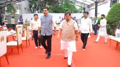 ಬೆಂಗಳೂರಿನಲ್ಲಿ ಬಿಜೆಪಿ, ಕಾಂಗ್ರೆಸ್‌ ಹೈಕಮಾಂಡ್‌ ನಾಯಕರಿಂದ ಹೈವೋಲ್ಟೇಜ್‌ ಸಭೆ; ಉಭಯ ಪಕ್ಷಗಳಲ್ಲಿ ಕೌತುಕ