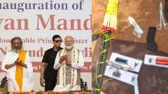 Security lapse during PM Modis visit: 6 police personnel including PSI suspended