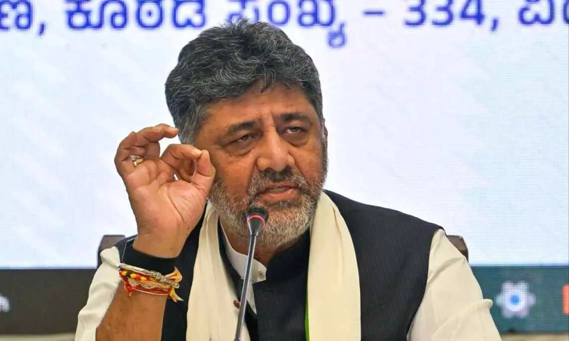 ಗ್ಯಾರಂಟಿ ಯೋಜನೆಗಳಿಗೆ ಬಿಗ್ ಶಾಕ್: ಗೃಹಲಕ್ಷ್ಮಿ, ಗೃಹಜ್ಯೋತಿಗೆ ಹೊಸ ಅರ್ಜಿ ಕಡ್ಡಾಯ ಗ್ಯಾರಂಟಿ ಯೋಜನೆಗಳಿಗೆ ಬಿಗ್ ಶಾಕ್: ಗೃಹಲಕ್ಷ್ಮಿ, ಗೃಹಜ್ಯೋತಿಗೆ ಹೊಸ ಅರ್ಜಿ ಕಡ್ಡಾಯ