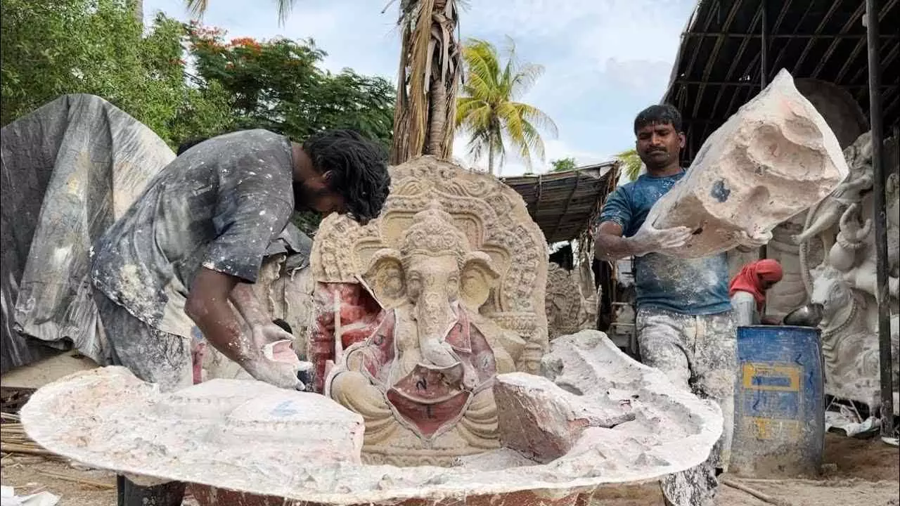 ಪಿಒಪಿ ಗಣೇಶ ಮೂರ್ತಿ ಮಾರಾಟ ಮಾಡಿದ್ರೆ ಕ್ರಿಮಿನಲ್ ಕೇಸ್; ಜಿಬಿಎಯಿಂದ ಸುತ್ತೋಲೆ ಪಿಒಪಿ ಗಣೇಶ ಮೂರ್ತಿ ಮಾರಾಟ ಮಾಡಿದ್ರೆ ಕ್ರಿಮಿನಲ್ ಕೇಸ್; ಜಿಬಿಎಯಿಂದ ಸುತ್ತೋಲೆ